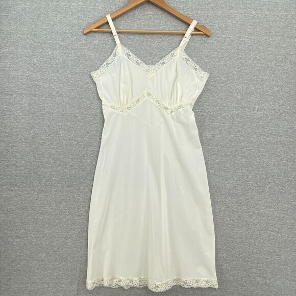 Vintage Evette Slip Womens 34 Cream Lace Edging Run Proof Nightgown Cottagecore - Picture 1 of 13